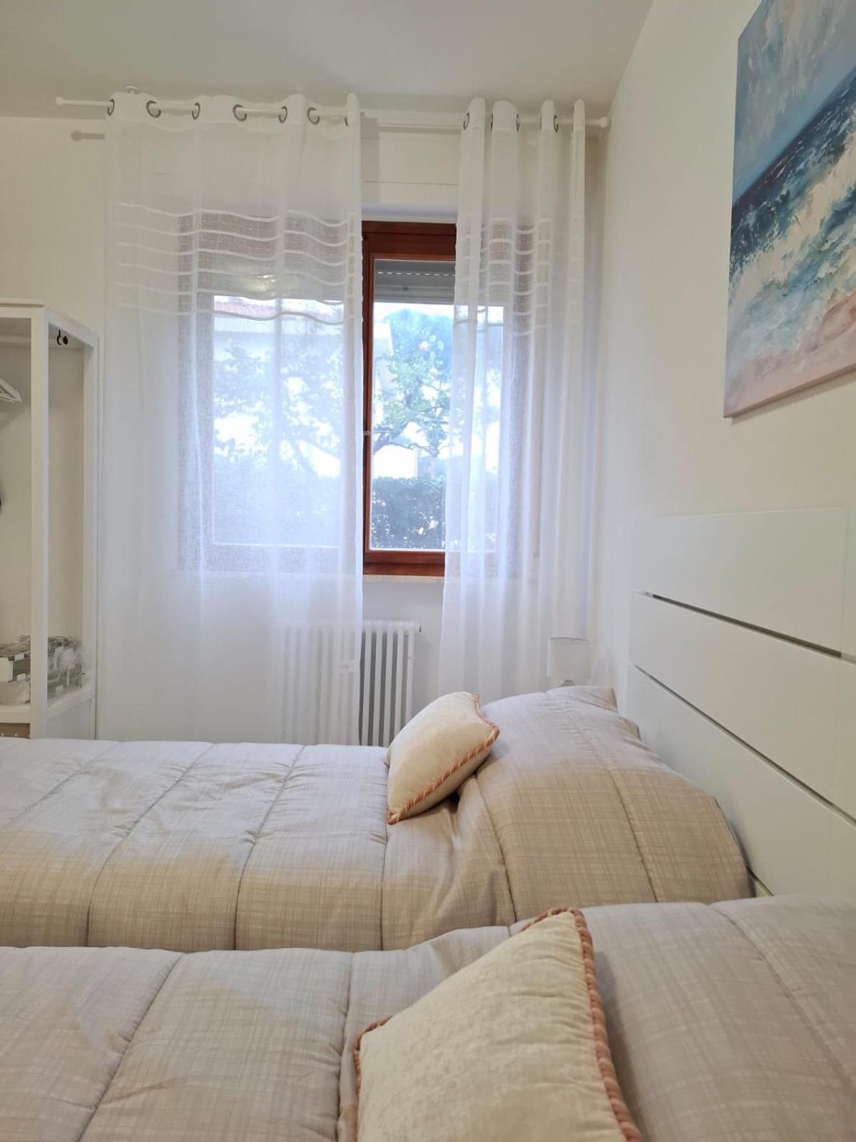 Casa Del Sole Con Giardino