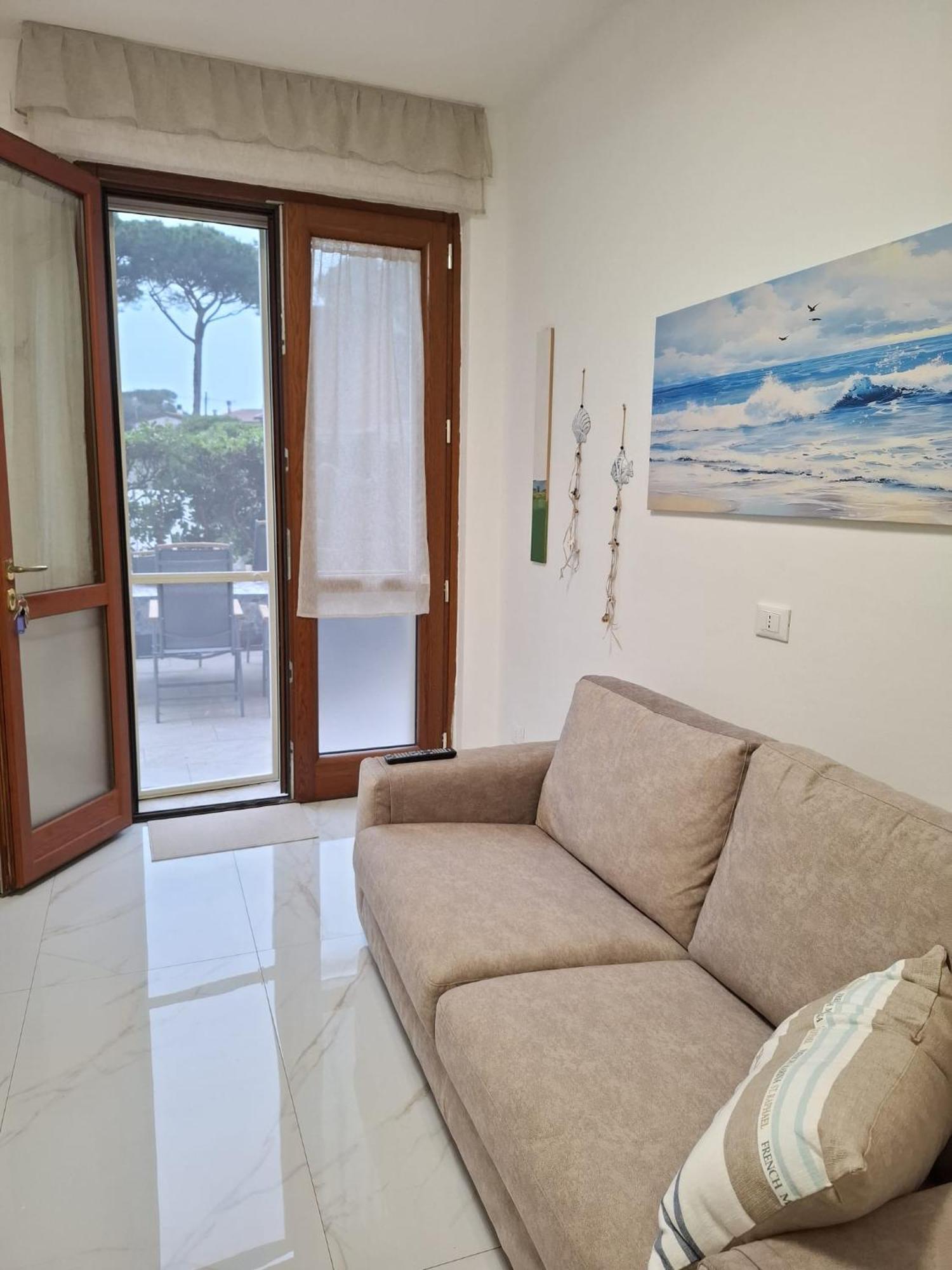 Apartment Casa Del Sole Con Giardino Marina Di Pisa