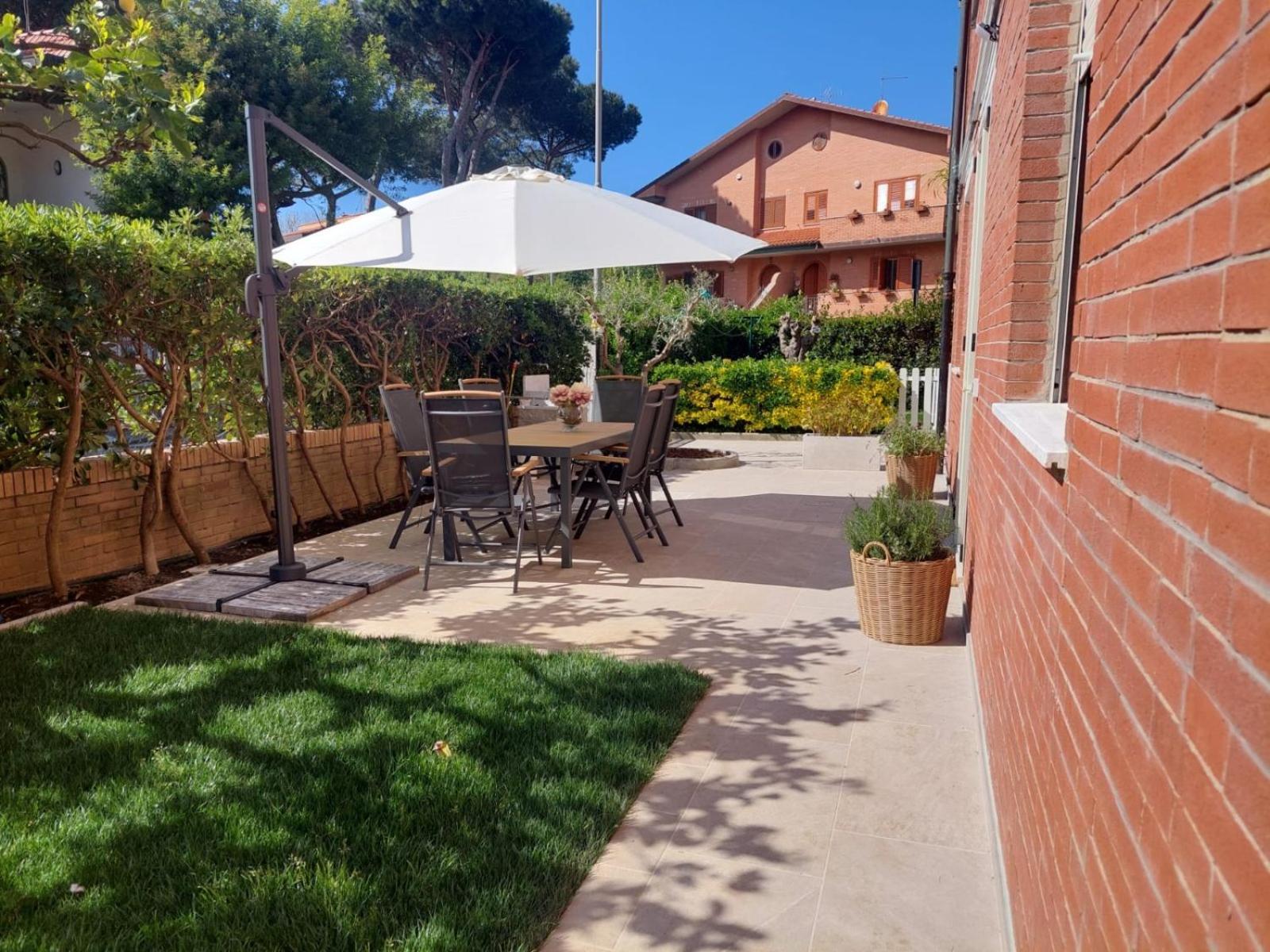 Casa Del Sole Con Giardino * Marina Di Pisa